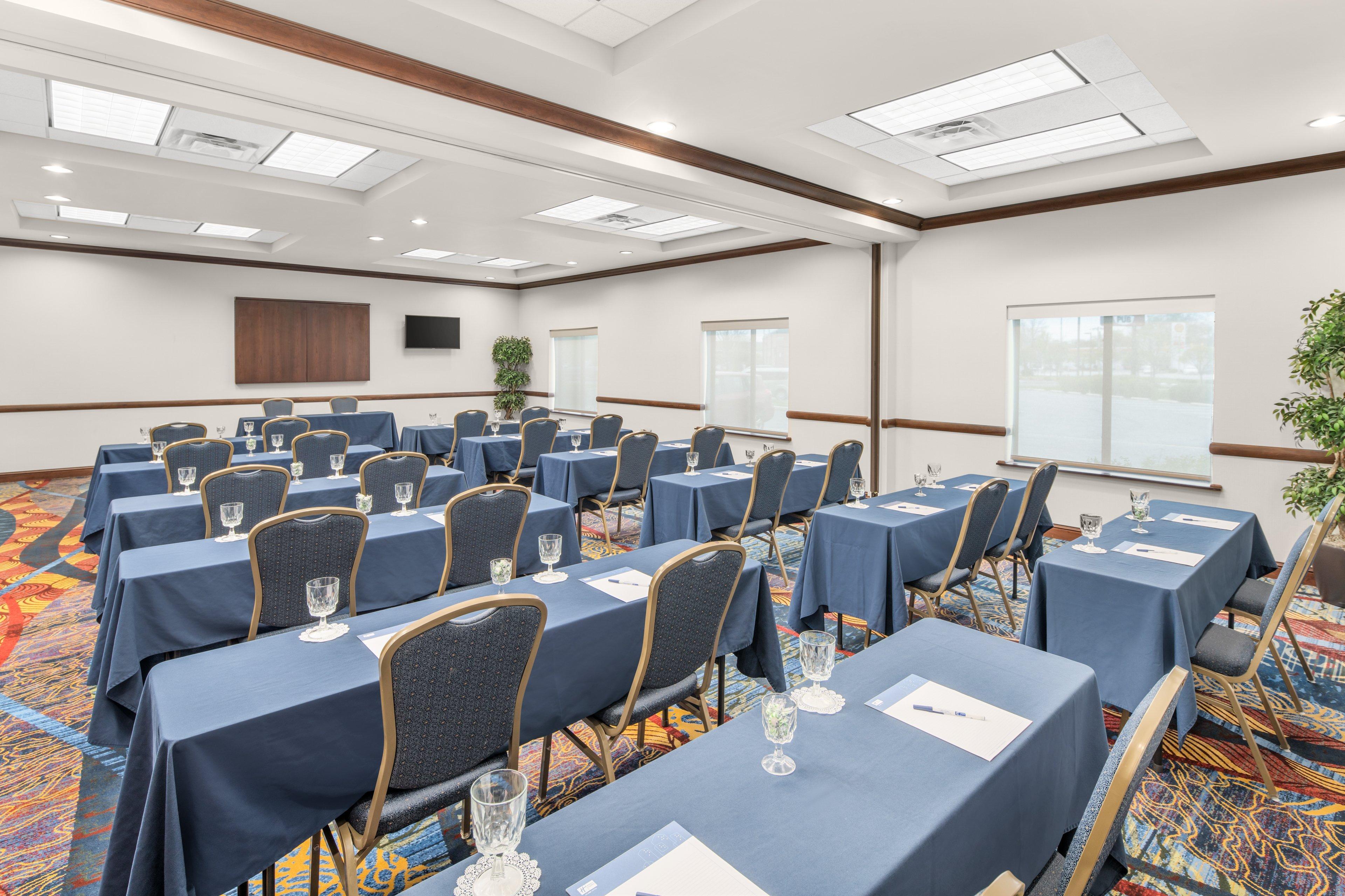 Holiday Inn Express & Suites Wilmington-Newark By Ihg Exterior foto