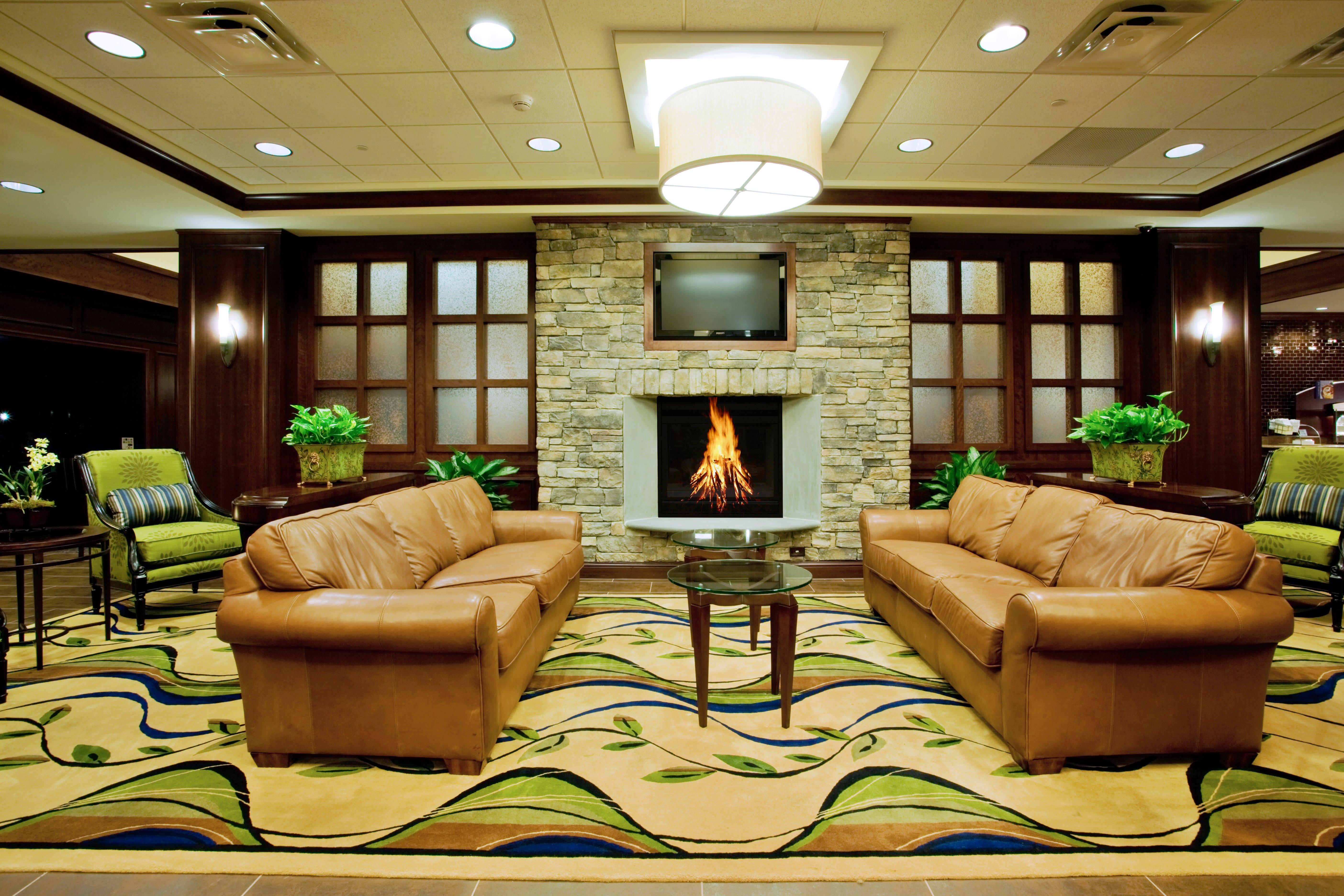 Holiday Inn Express & Suites Wilmington-Newark By Ihg Exterior foto