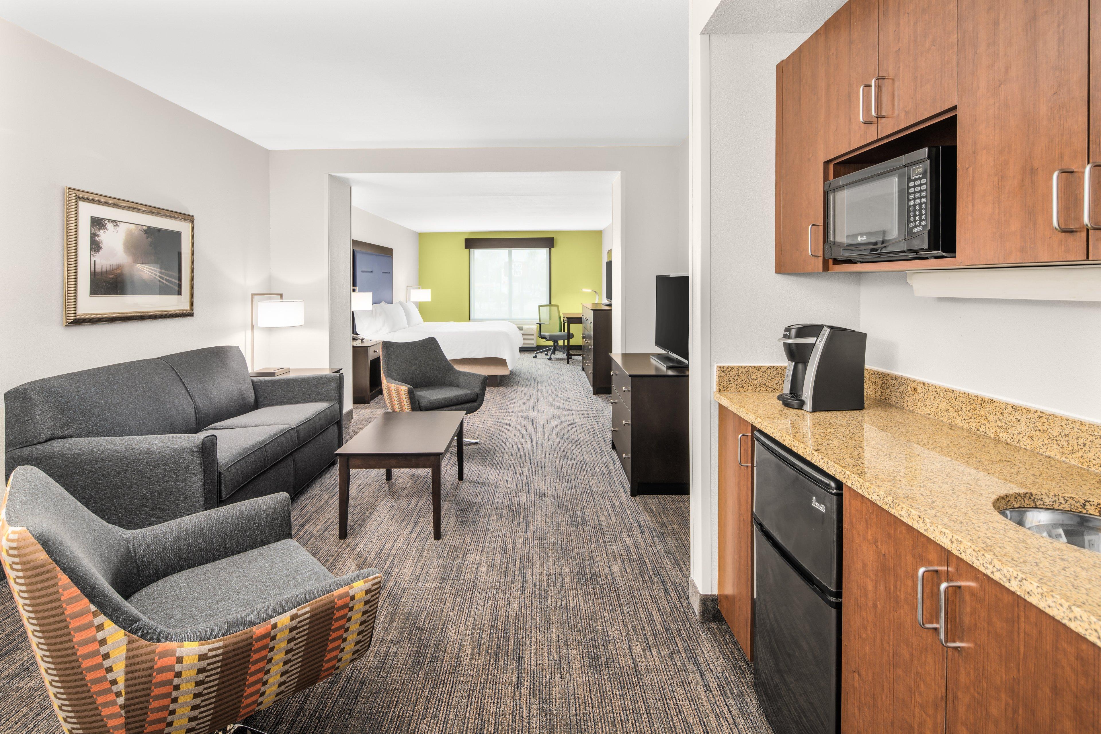 Holiday Inn Express & Suites Wilmington-Newark By Ihg Exterior foto
